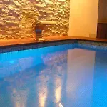 Hotel Logis Restaurant Le Dauphin Et Le Du Prieure 3*