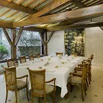 Logis Restaurant Le Dauphin Et Le Du Prieure فندق 3*