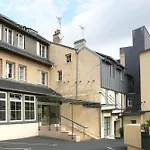 Logis Restaurant Le Dauphin Et Le Du Prieuré 3*