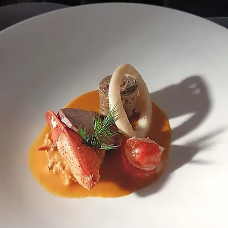 Restaurant Le Dauphin Et Le Du Prieuré Caen