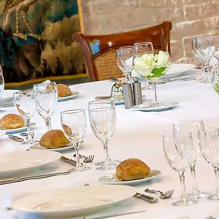 Restaurant Le Dauphin Et Le Du Prieuré Hotel Caen