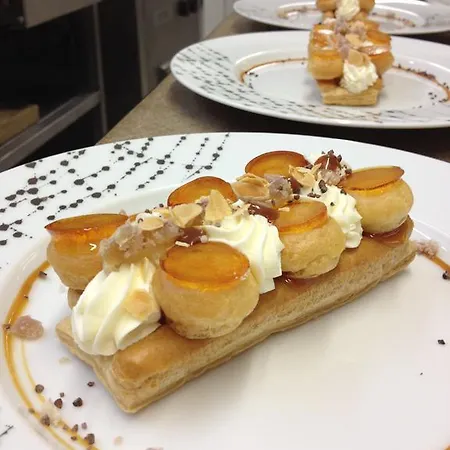 Logis Restaurant Le Dauphin Et Le Du Prieure Hotel Caen