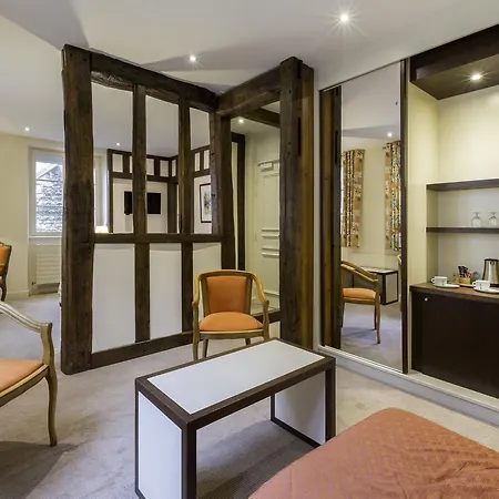 Hotel Restaurant Le Dauphin Et Le Du Prieuré