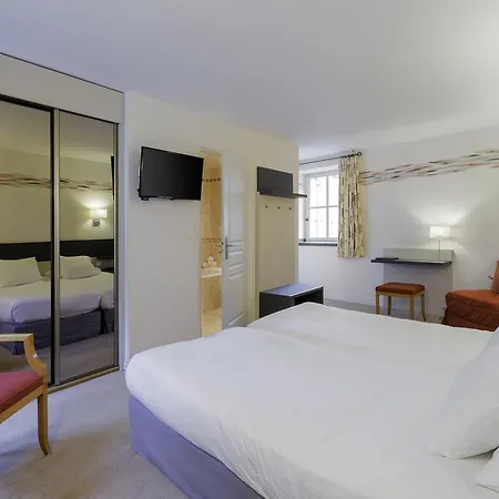 Logis Restaurant Le Dauphin Et Le Du Prieure كان