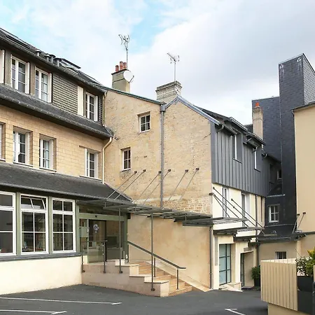 Restaurant Le Dauphin Et Le Du Prieuré 3*