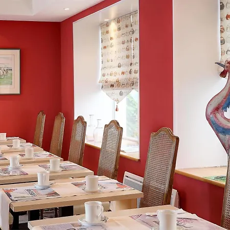 Logis Restaurant Le Dauphin Et Le Du Prieure 3* كان