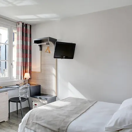 Logis Restaurant Le Dauphin Et Le Du Prieure 3* كان