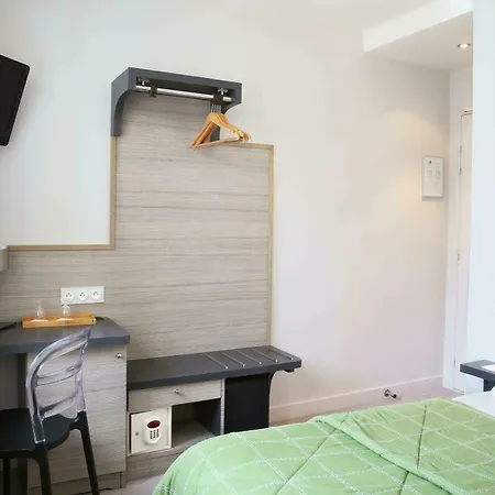 Logis Restaurant Le Dauphin Et Le Du Prieure 3* Caen