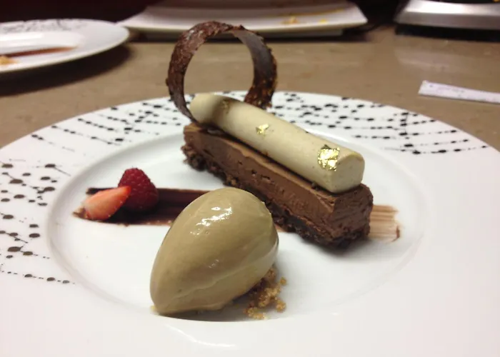 Restaurant Le Dauphin Et Le Du Prieuré Caen