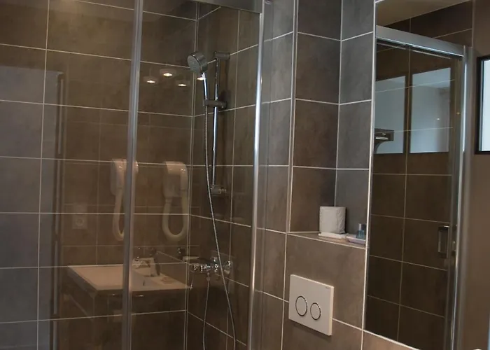 Hotel Logis Restaurant Le Dauphin Et Le Du Prieure Caen