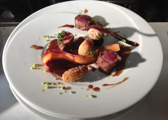 Restaurant Le Dauphin Et Le Du Prieuré Caen