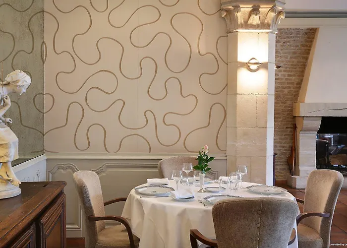 Restaurant Le Dauphin Et Le Du Prieuré Hotel Caen