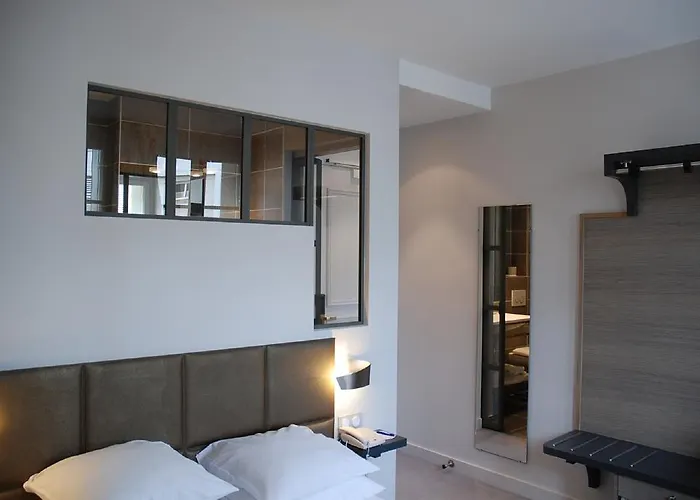 Restaurant Le Dauphin Et Le Du Prieuré Hotel Caen