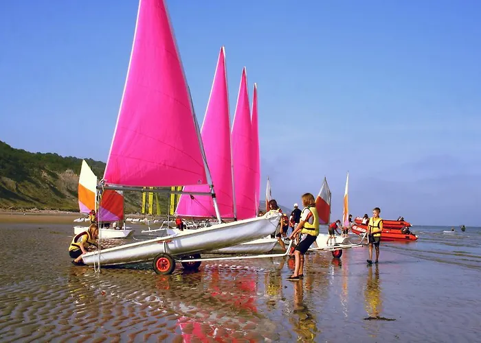 Restaurant Le Dauphin Et Le Du Prieuré 3*