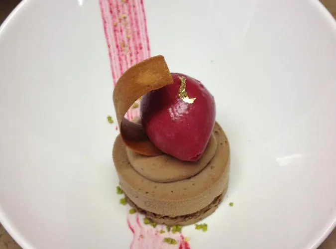 Logis Restaurant Le Dauphin Et Le Du Prieure